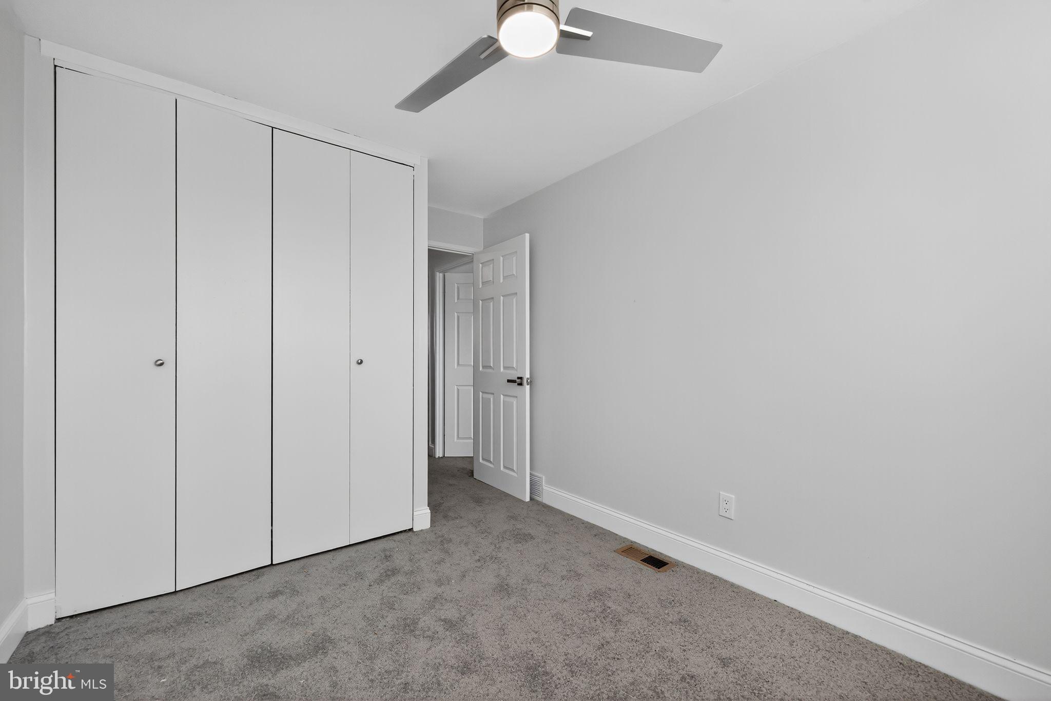 YORKTOWN - Residential