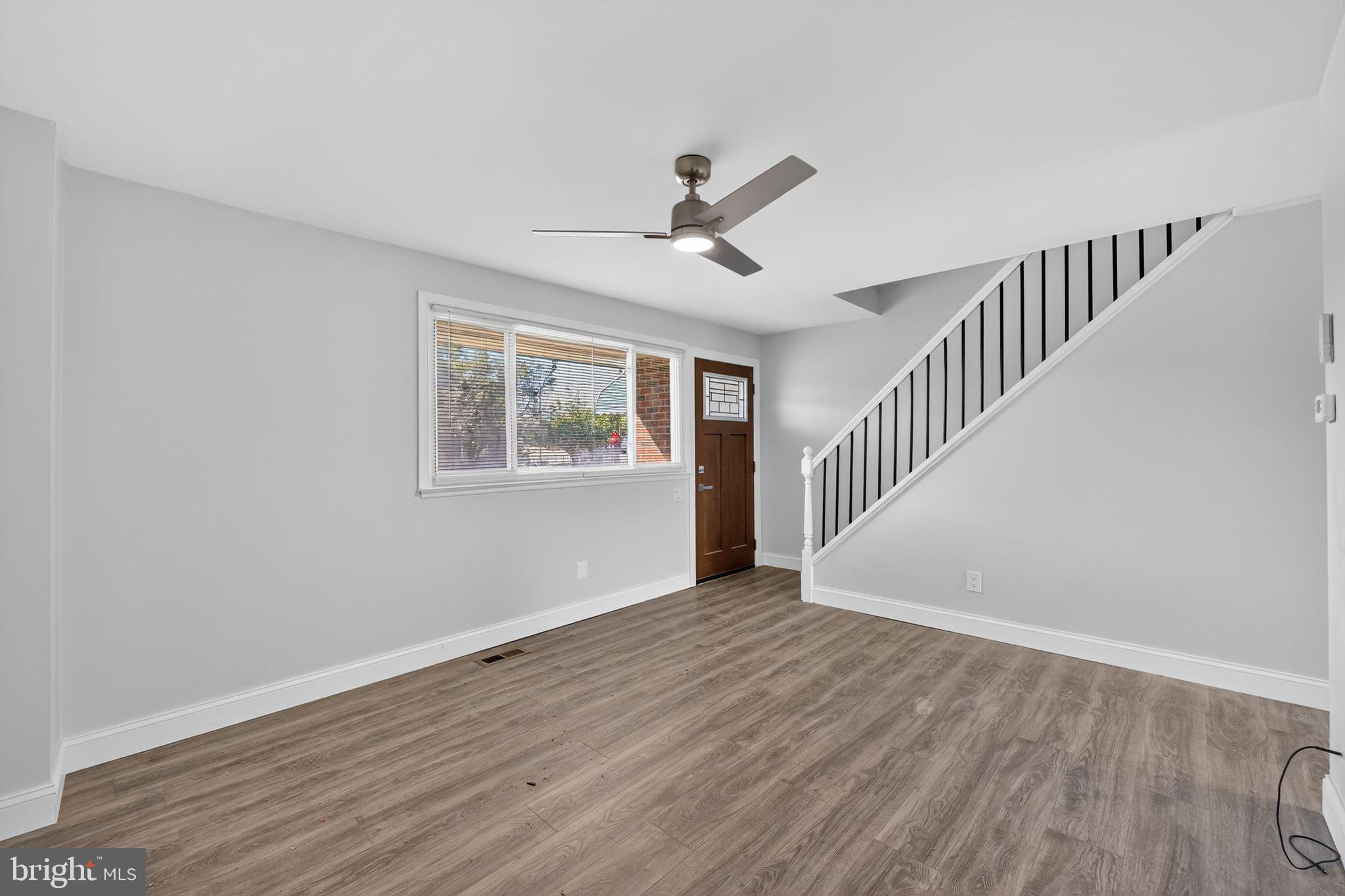 YORKTOWN - Residential