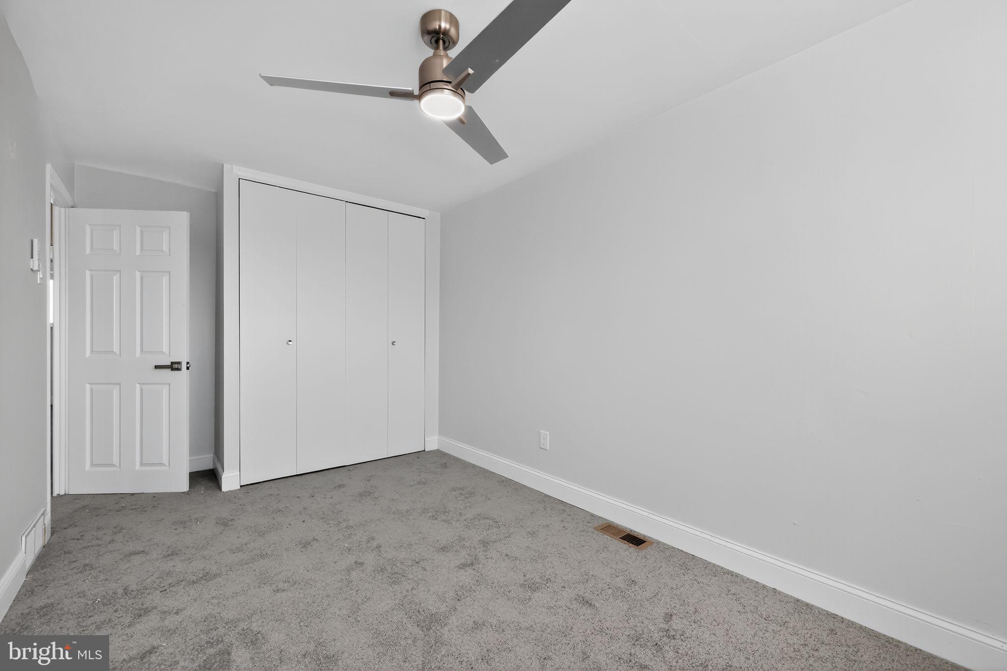 YORKTOWN - Residential