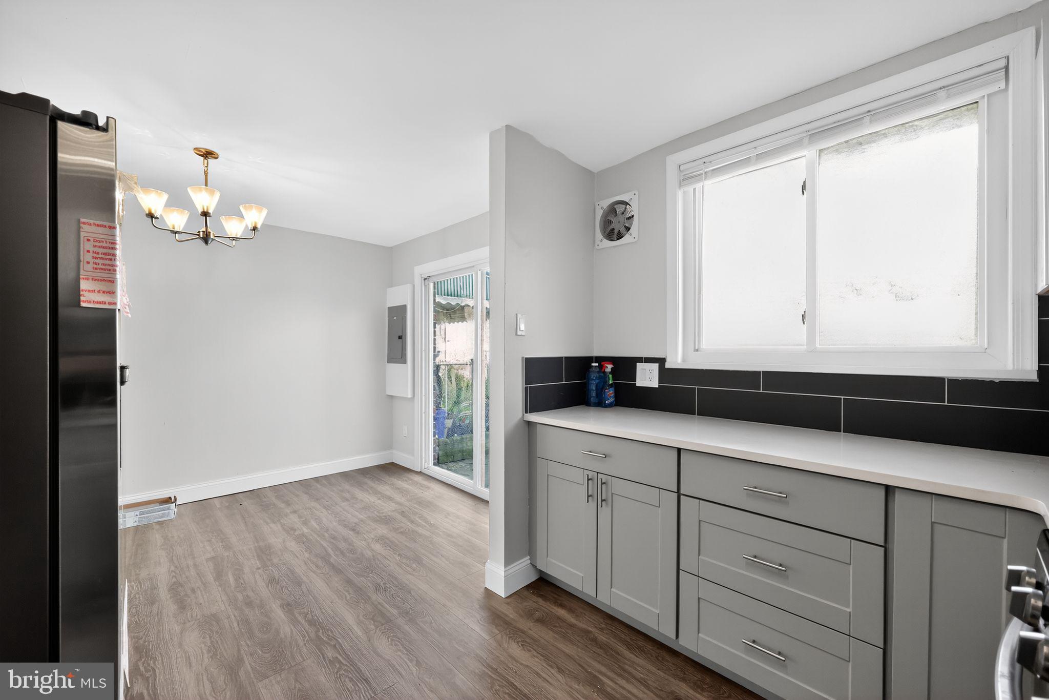 YORKTOWN - Residential