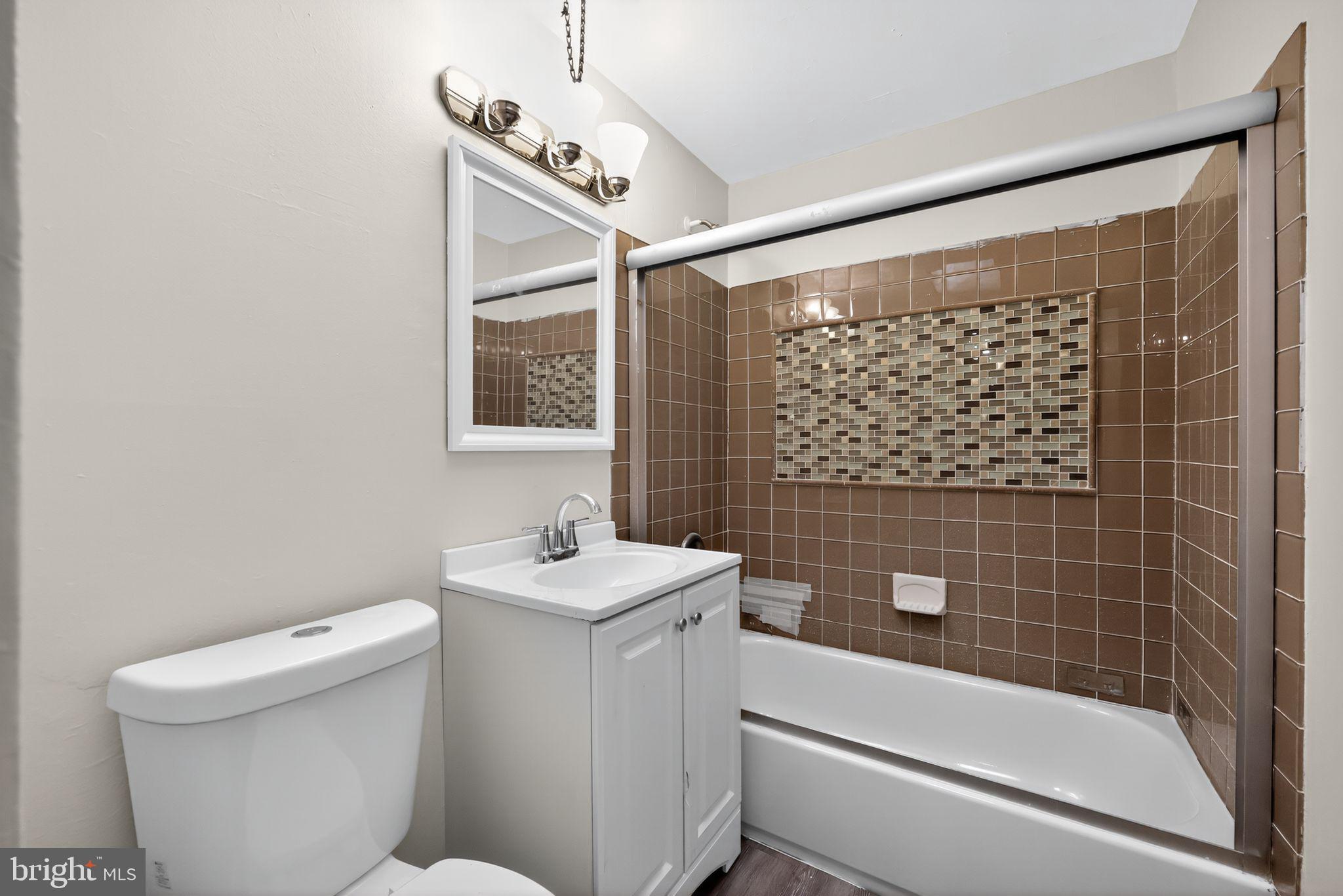 YORKTOWN - Residential