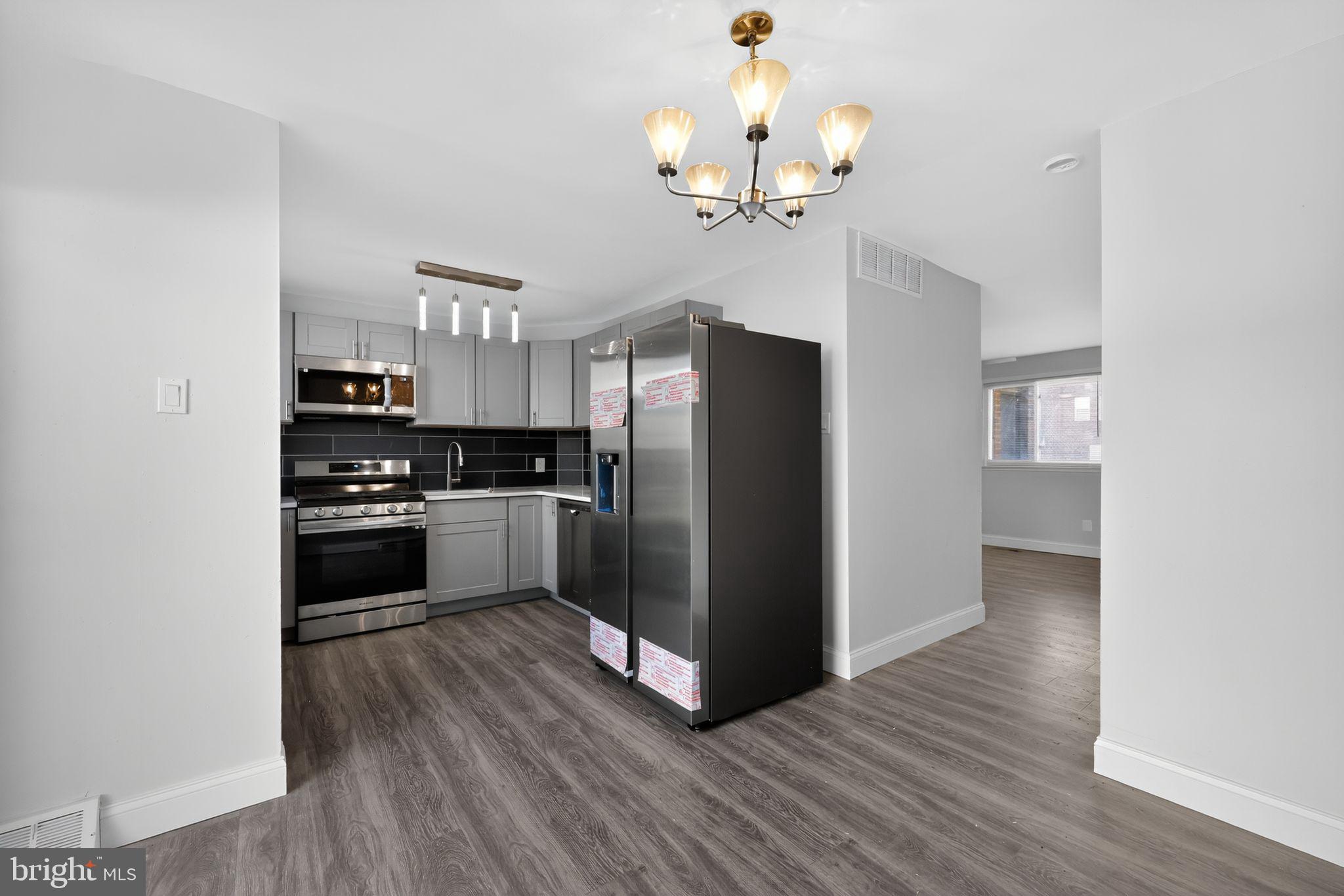 1029 W OXFORD STREET