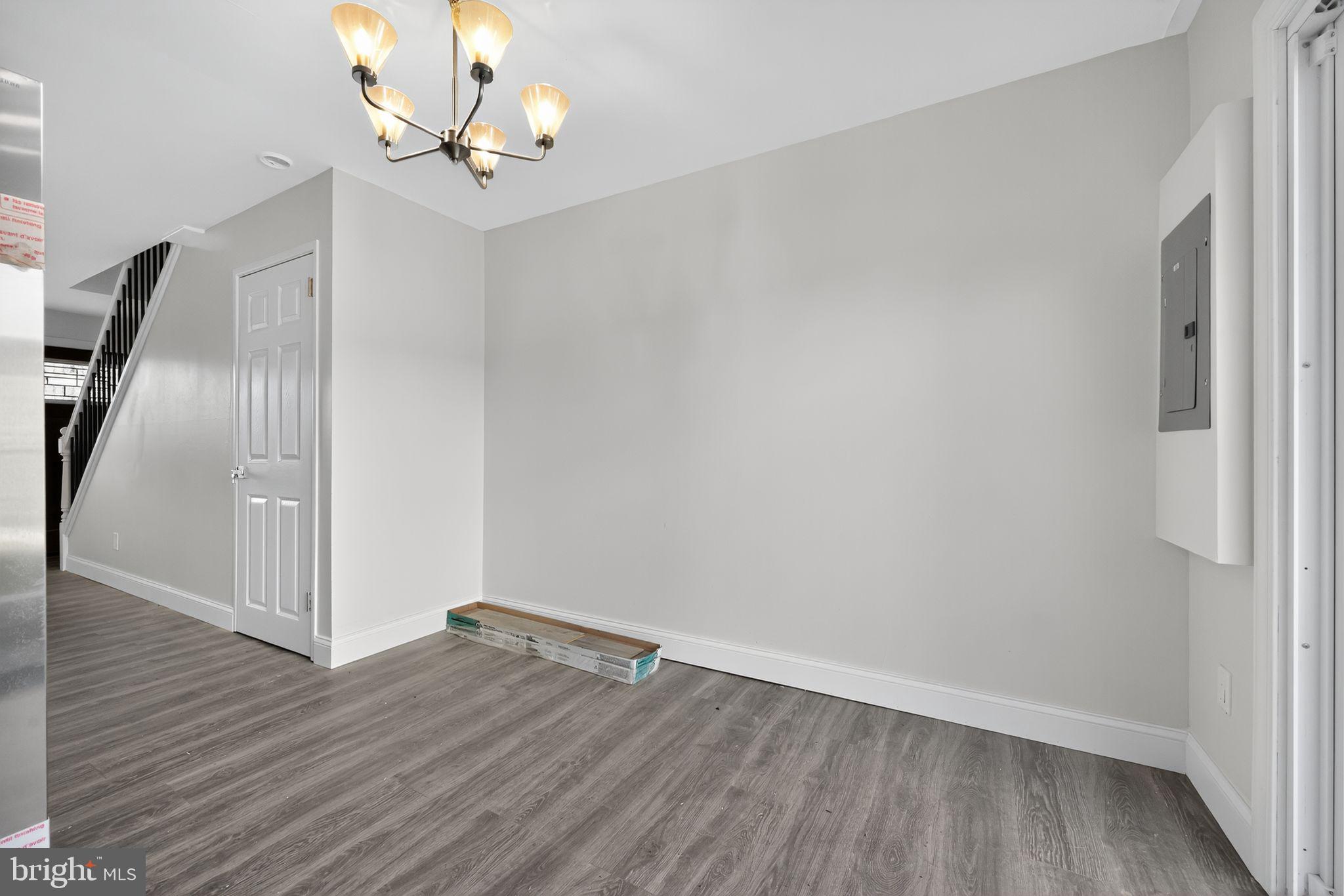 YORKTOWN - Residential