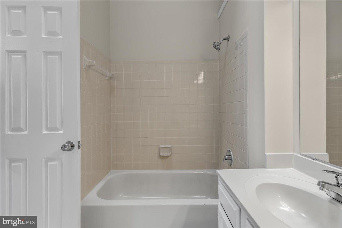 WINDING RIDGE - Residential