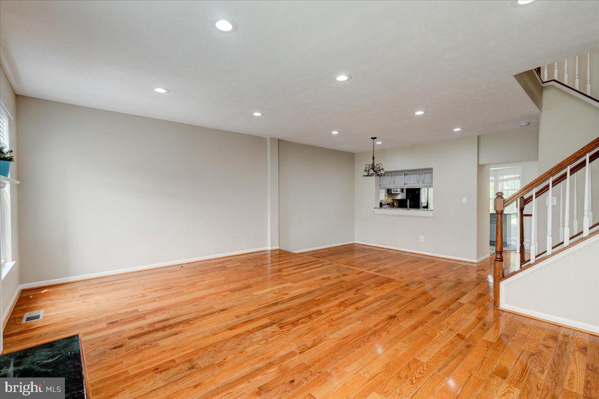 WINDING RIDGE - Residential