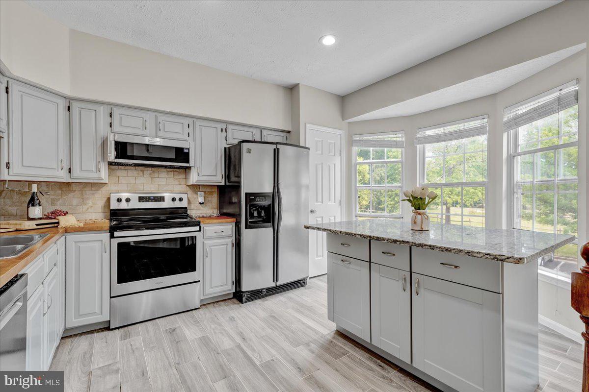 WINDING RIDGE - Residential