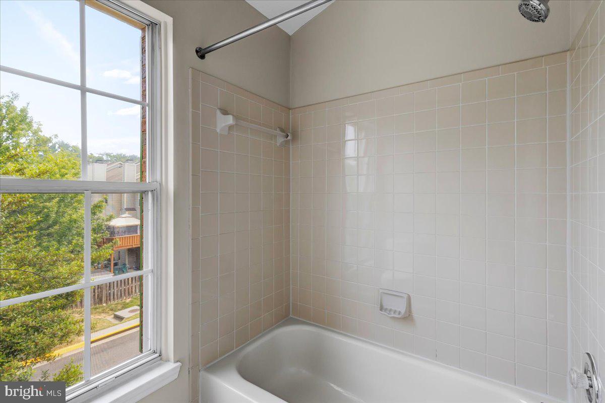 WINDING RIDGE - Residential