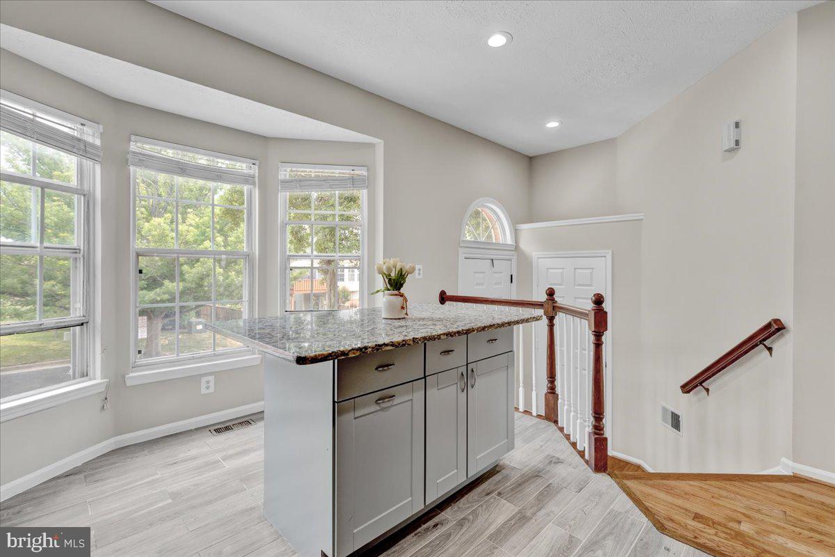 WINDING RIDGE - Residential