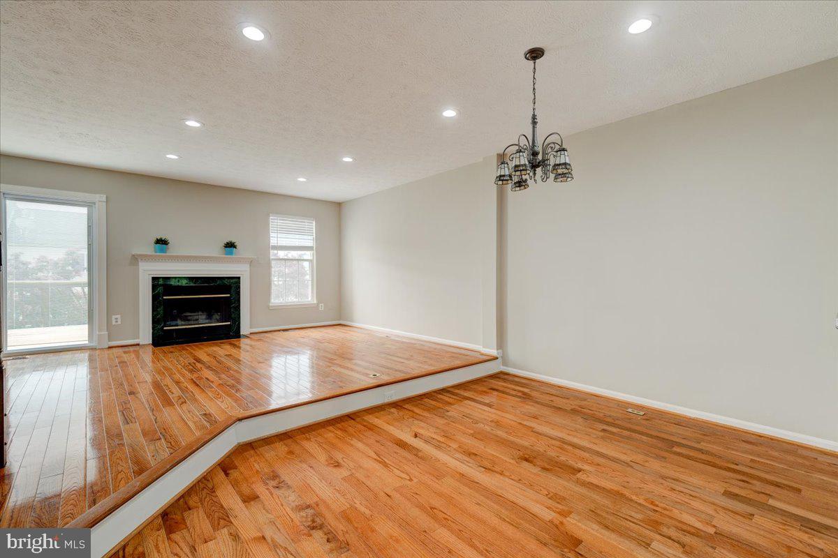 WINDING RIDGE - Residential