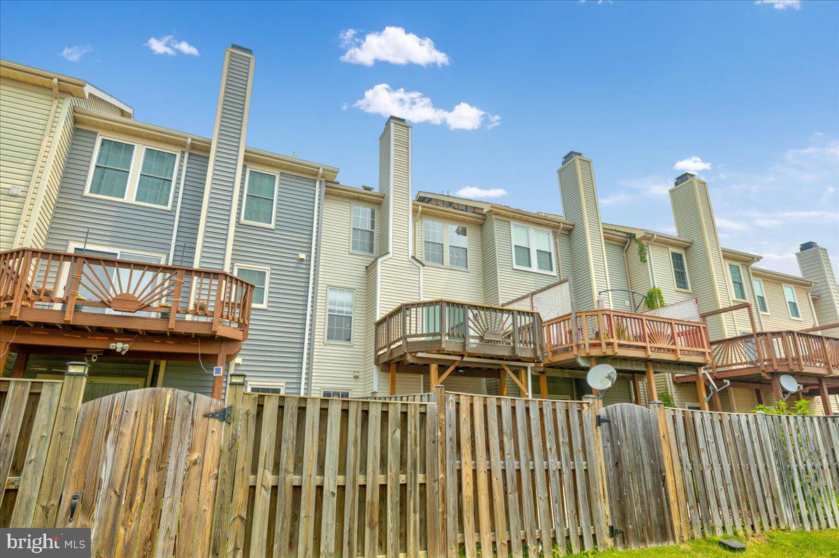 WINDING RIDGE - Residential