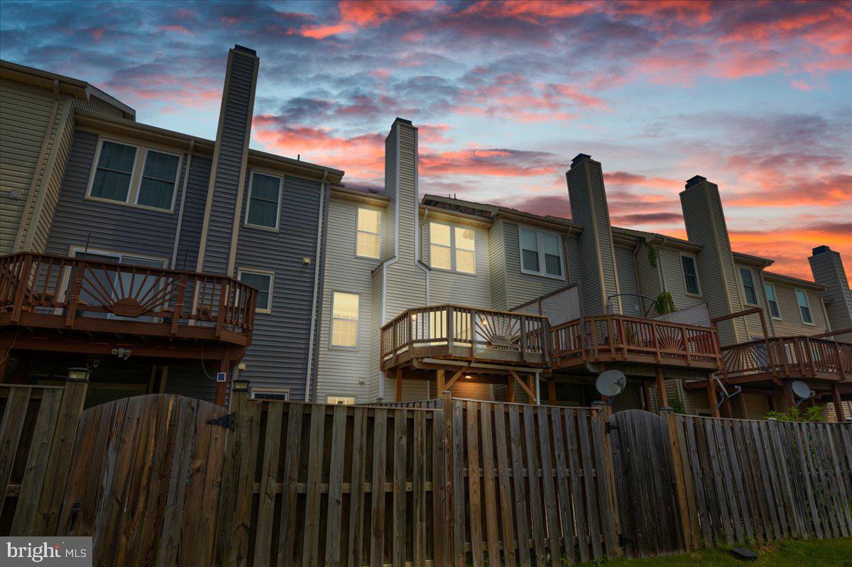 WINDING RIDGE - Residential