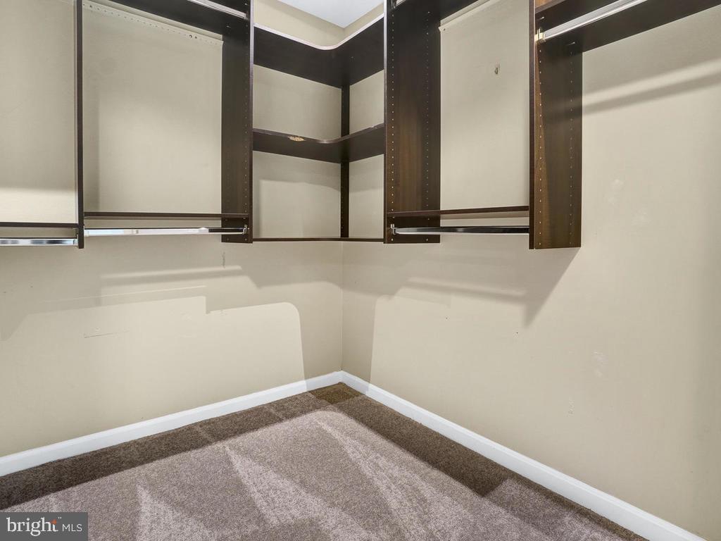 CHURCHILL TOWN - Residential Lease