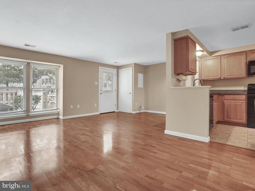 CHURCHILL TOWN - Residential Lease