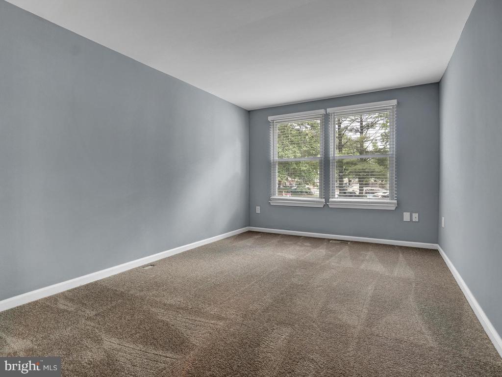 CHURCHILL TOWN - Residential Lease