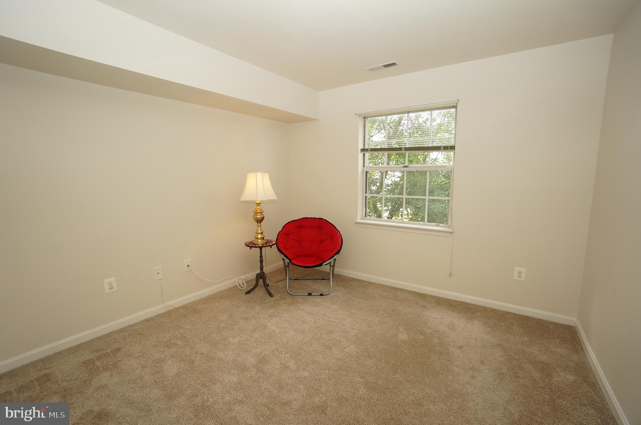 MONTGOMERY RUN - Residential Lease