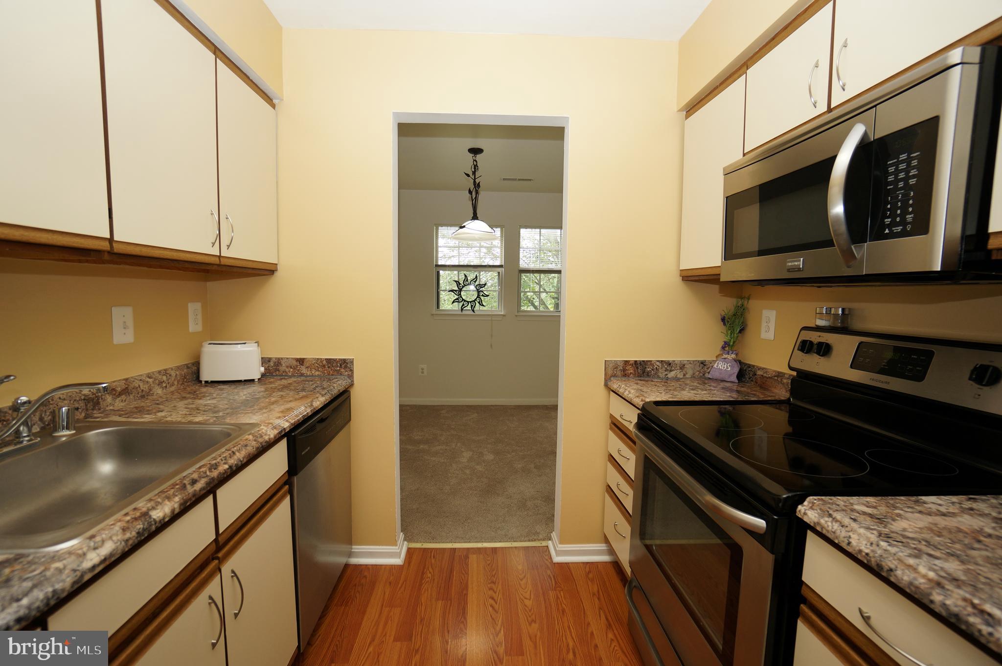 MONTGOMERY RUN - Residential Lease