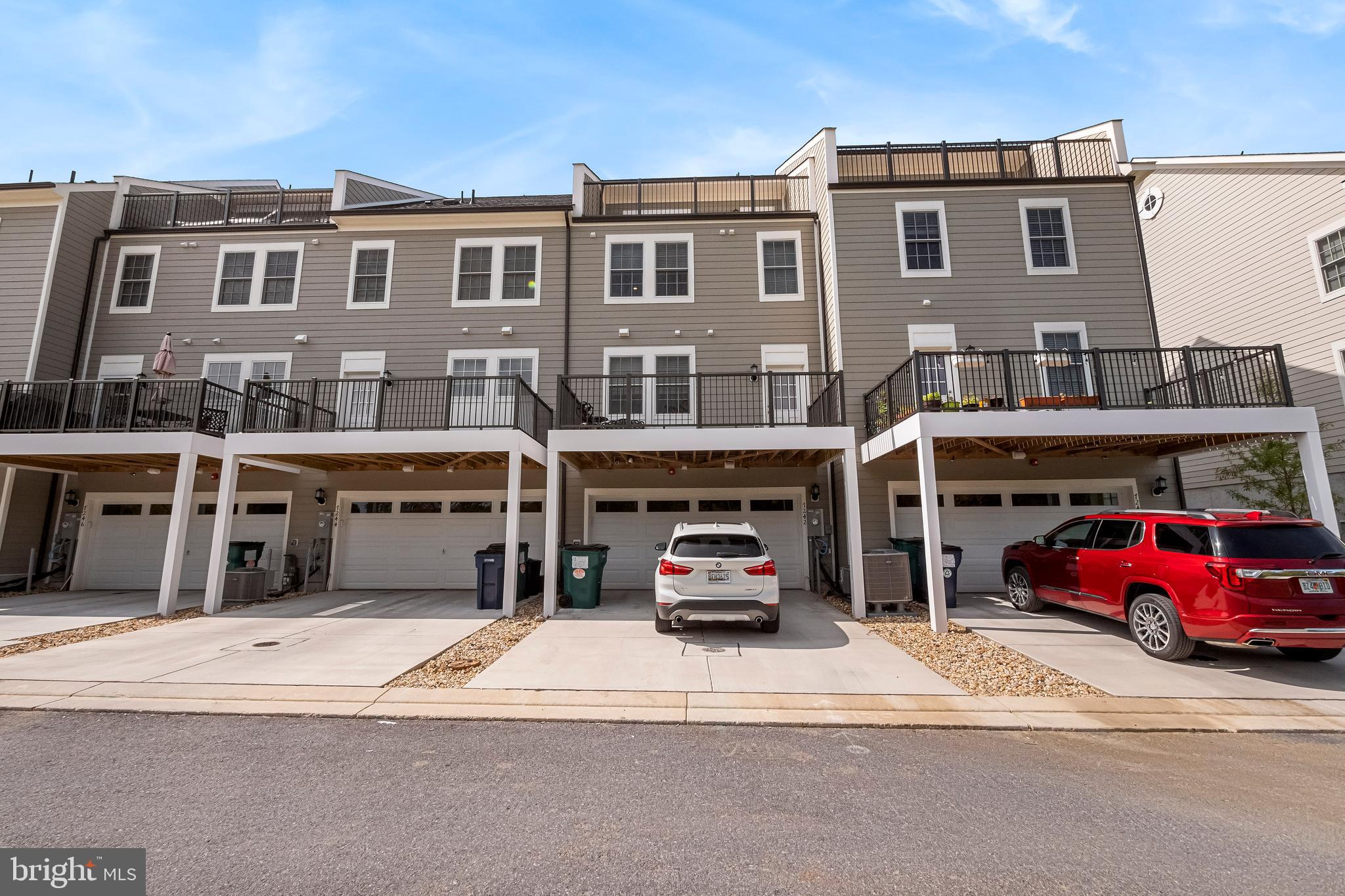 PARKSIDE - Residential