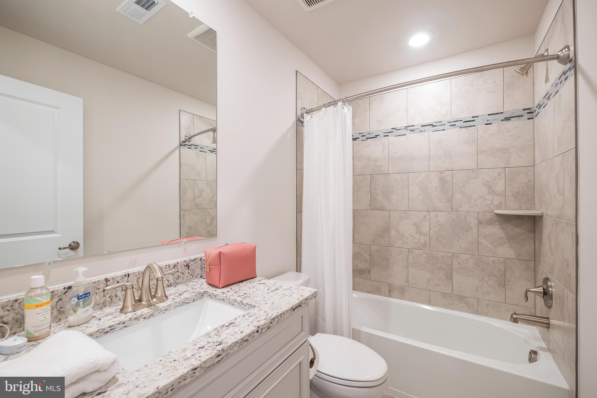 PARKSIDE - Residential