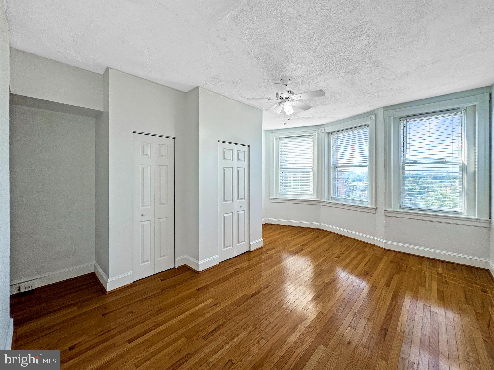 BARCLAY - Residential Lease