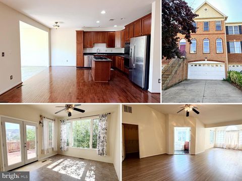 Townhouse For Sale - 22511 Airmont Woods Terrace<br/> ASHBURN, VA 20148