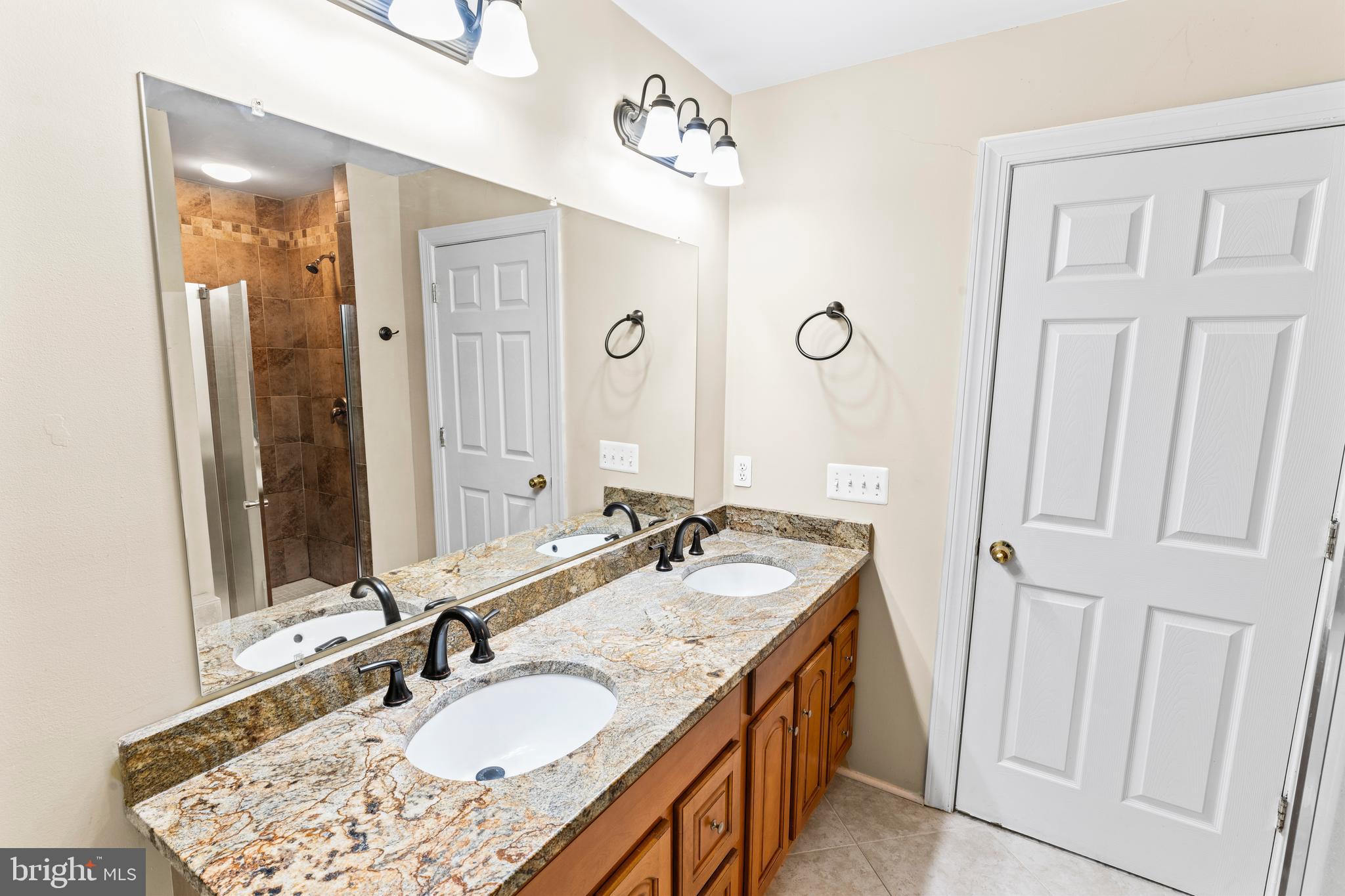 PRESIDENTIAL LAKES - Residential