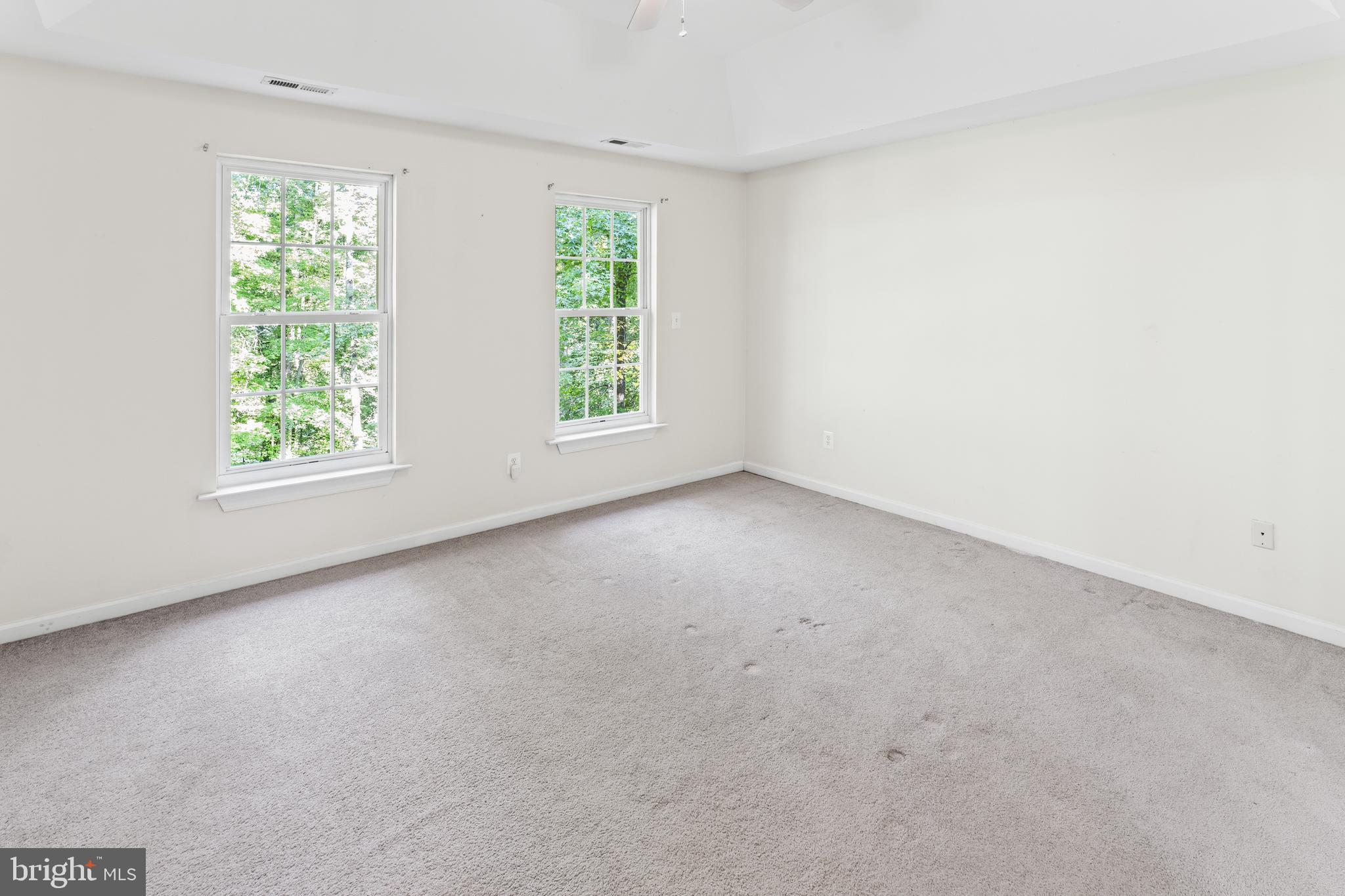 PRESIDENTIAL LAKES - Residential