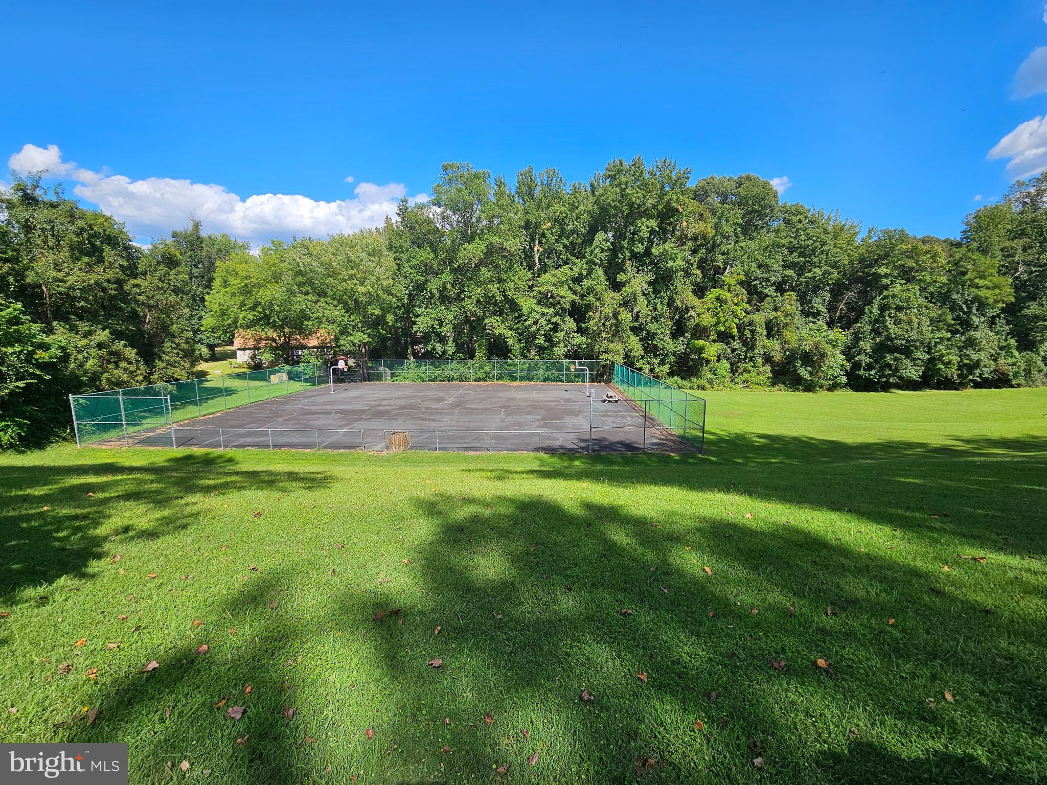 PRESIDENTIAL LAKES - Residential