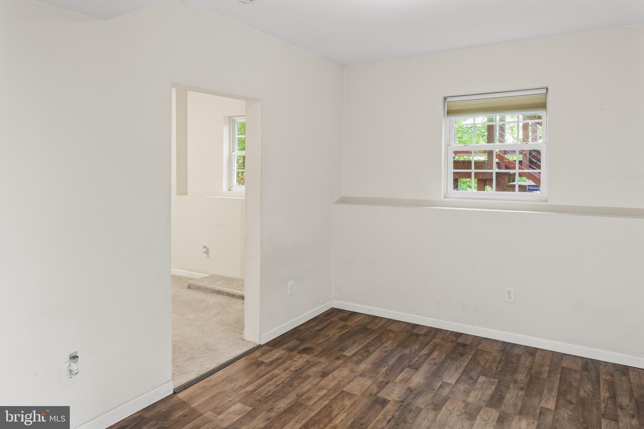 PRESIDENTIAL LAKES - Residential