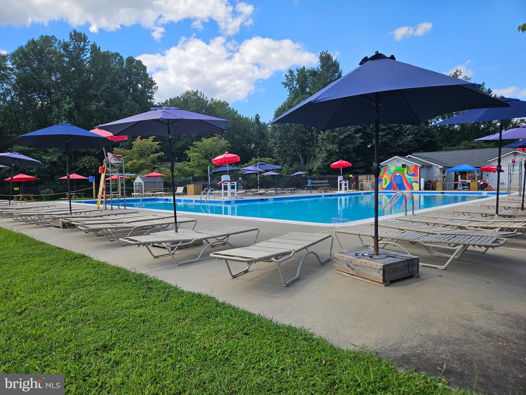 PRESIDENTIAL LAKES - Residential