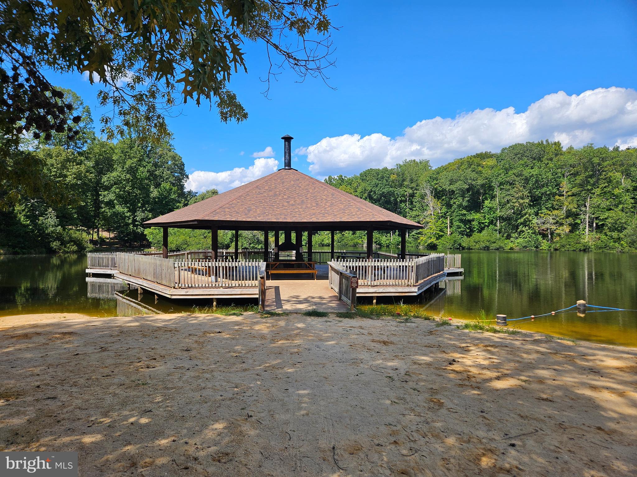 PRESIDENTIAL LAKES - Residential