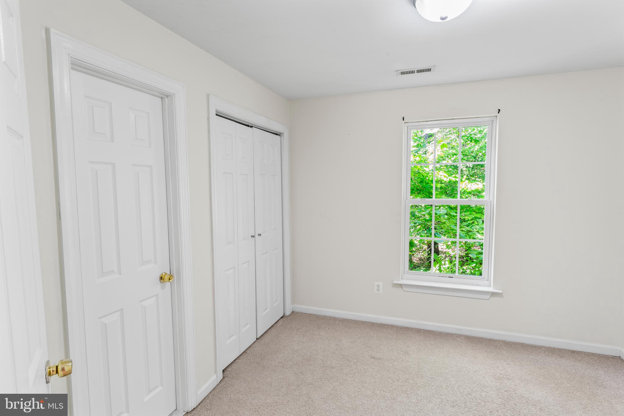 PRESIDENTIAL LAKES - Residential