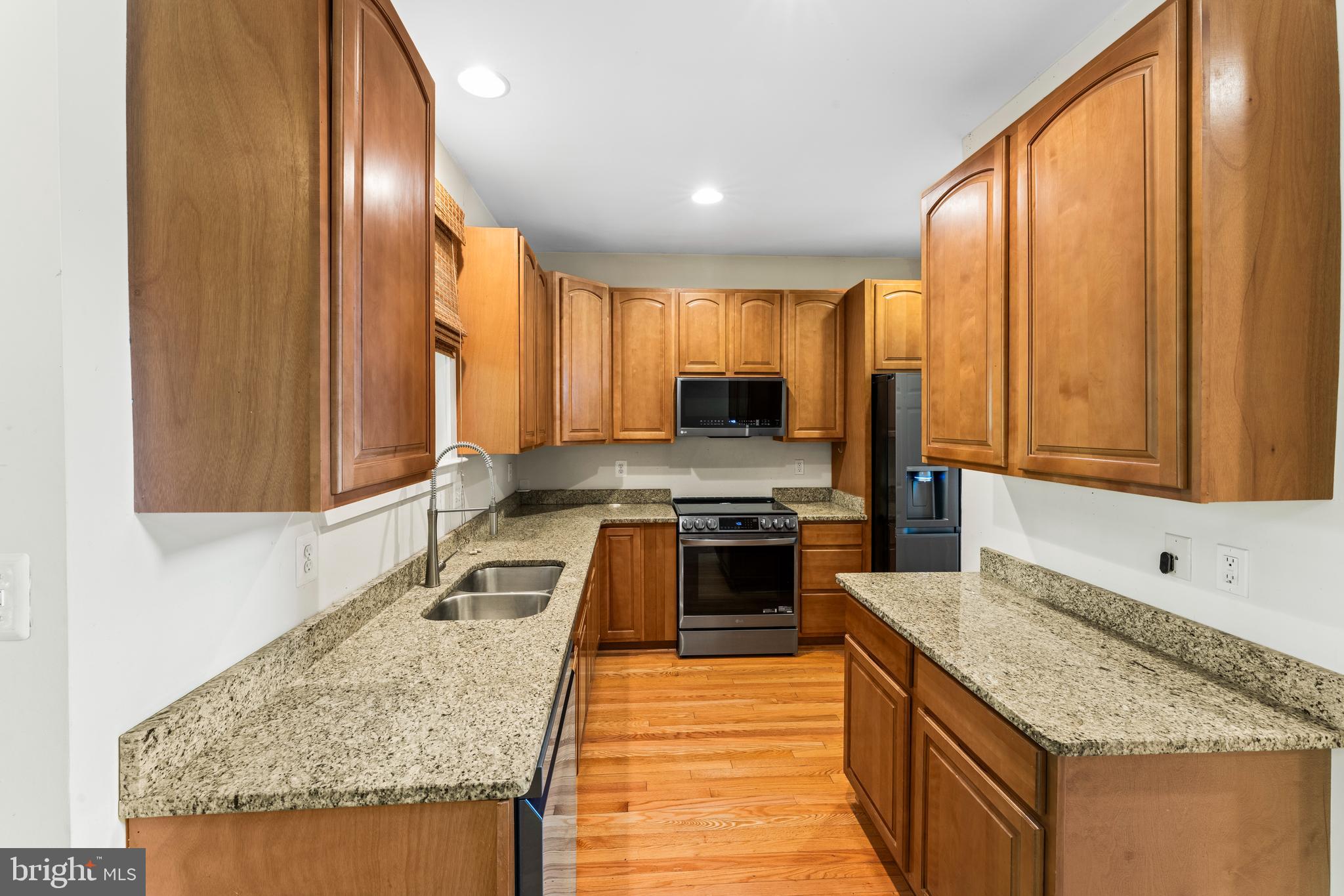 PRESIDENTIAL LAKES - Residential