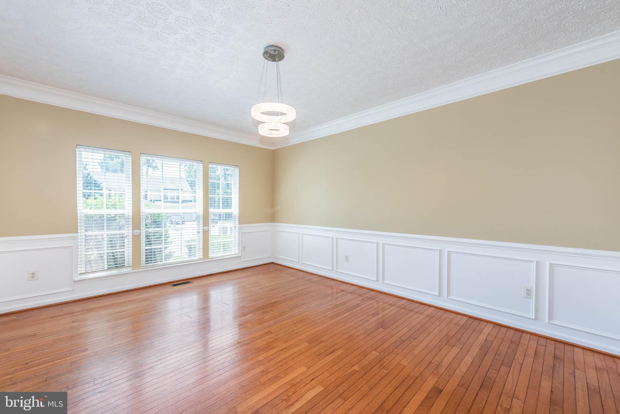 583 WINDSONG DRIVE
