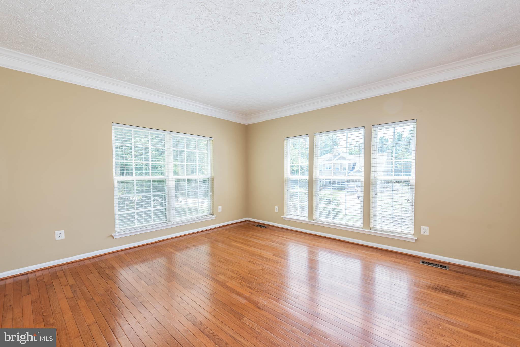 583 WINDSONG DRIVE