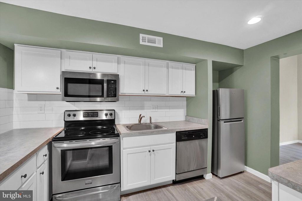 Photo of 27 DOGWOOD LN, MOUNTVILLE, PA 17554 (MLS # PALA2033472)