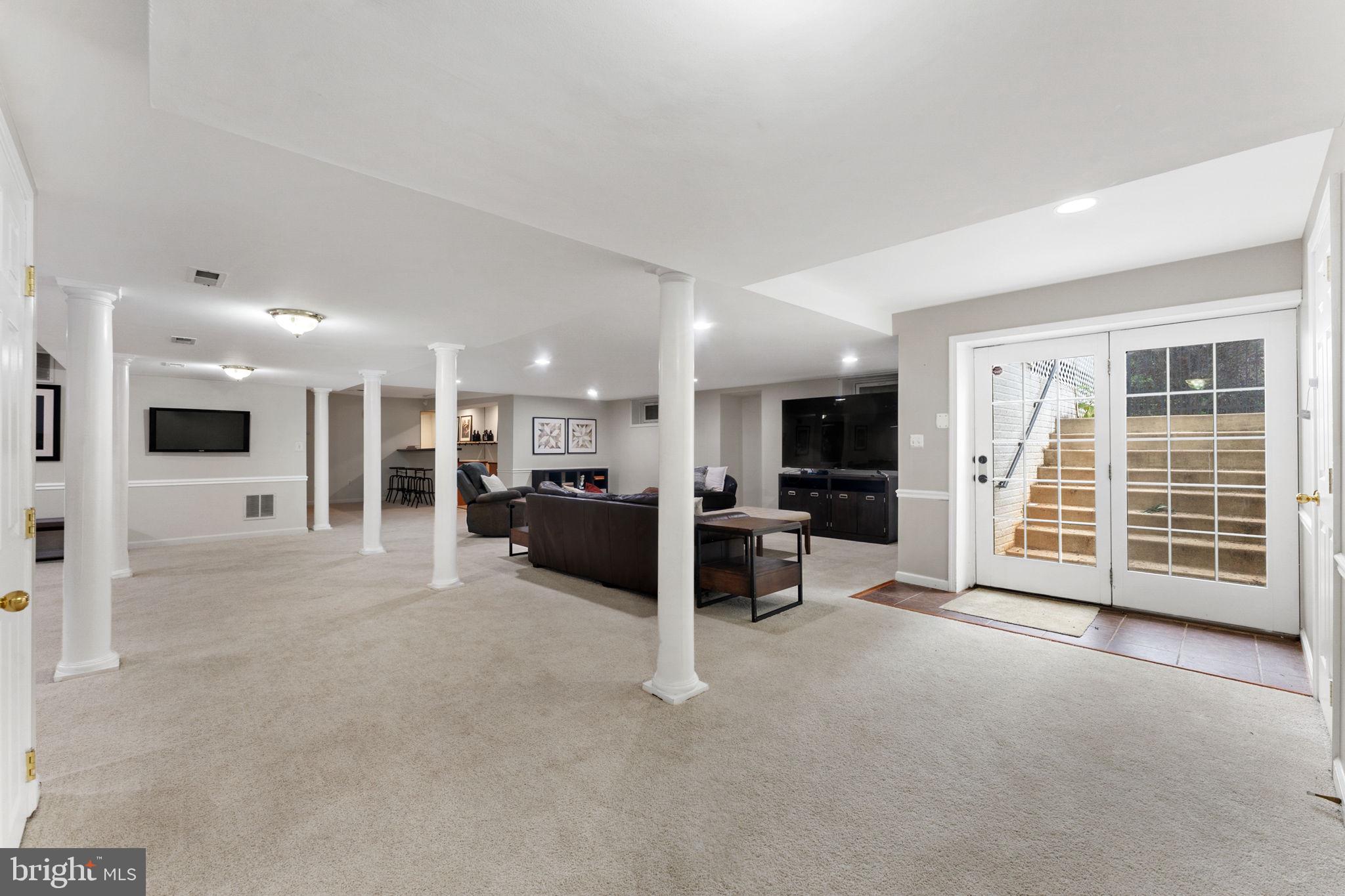 PINDELL CHASE - Residential