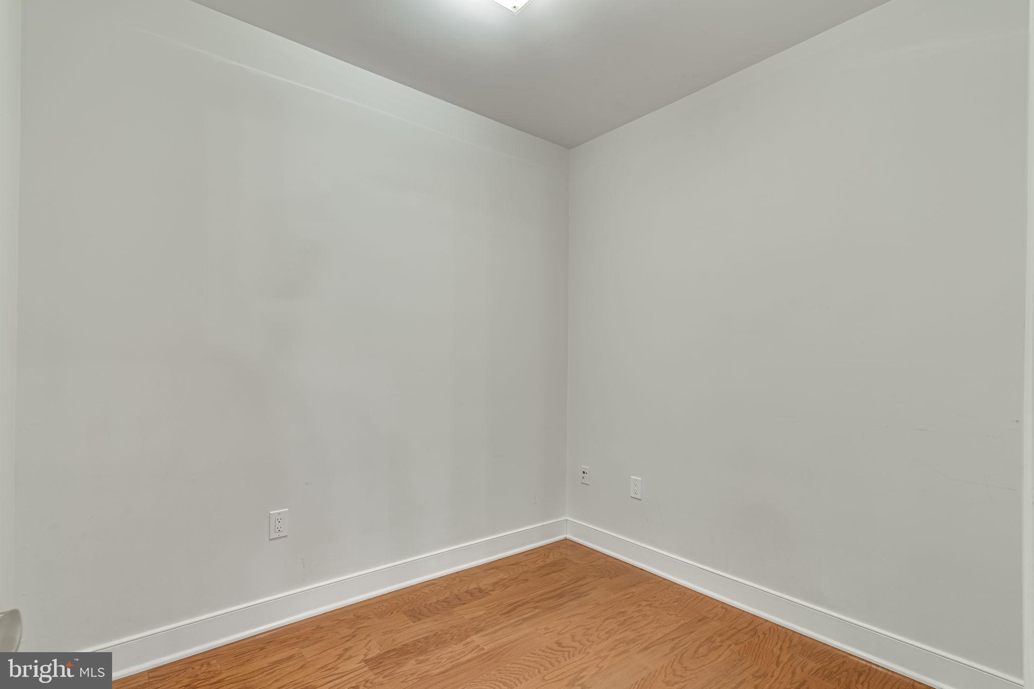 RHODES HILL SQUARE - Residential Lease