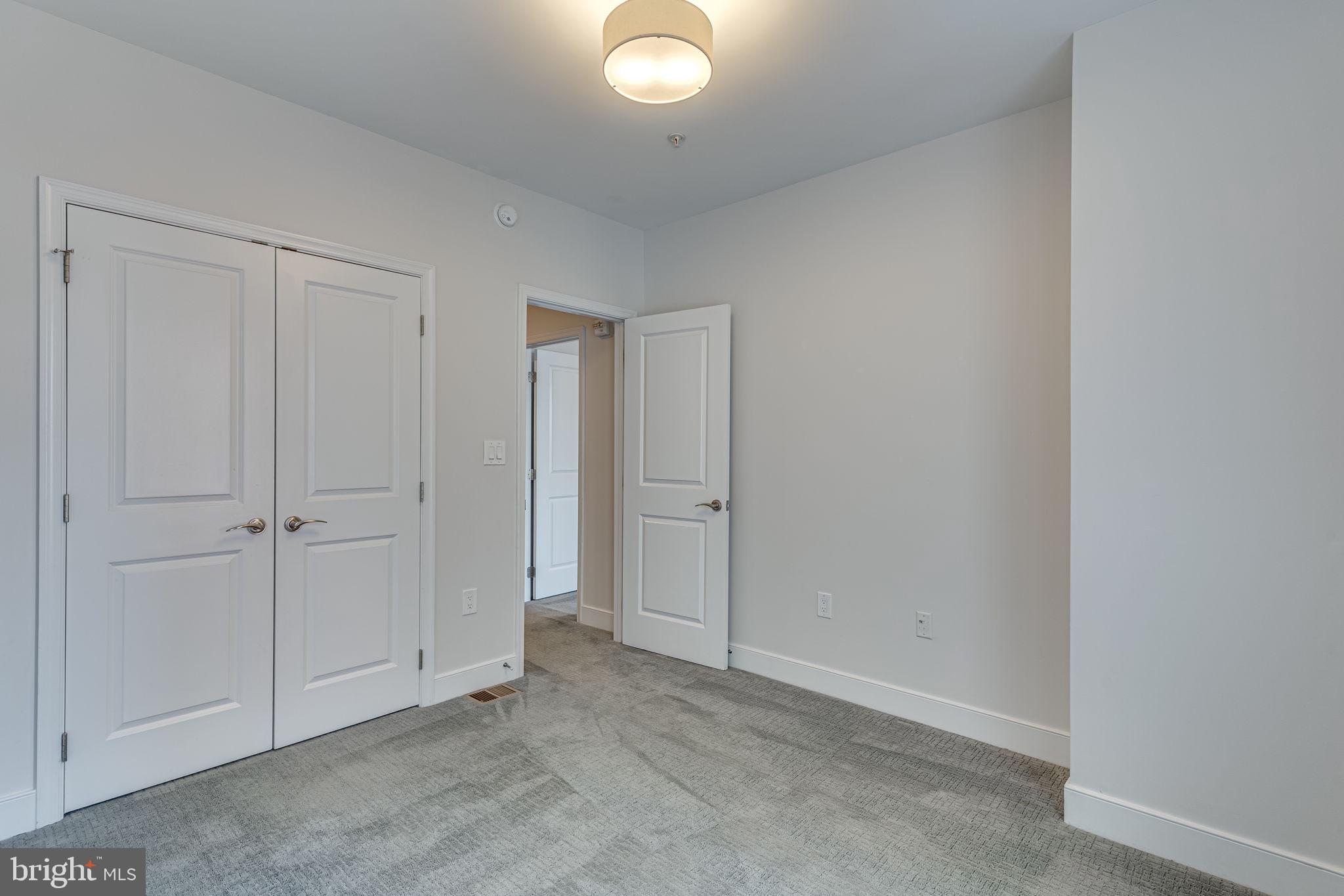 RHODES HILL SQUARE - Residential Lease