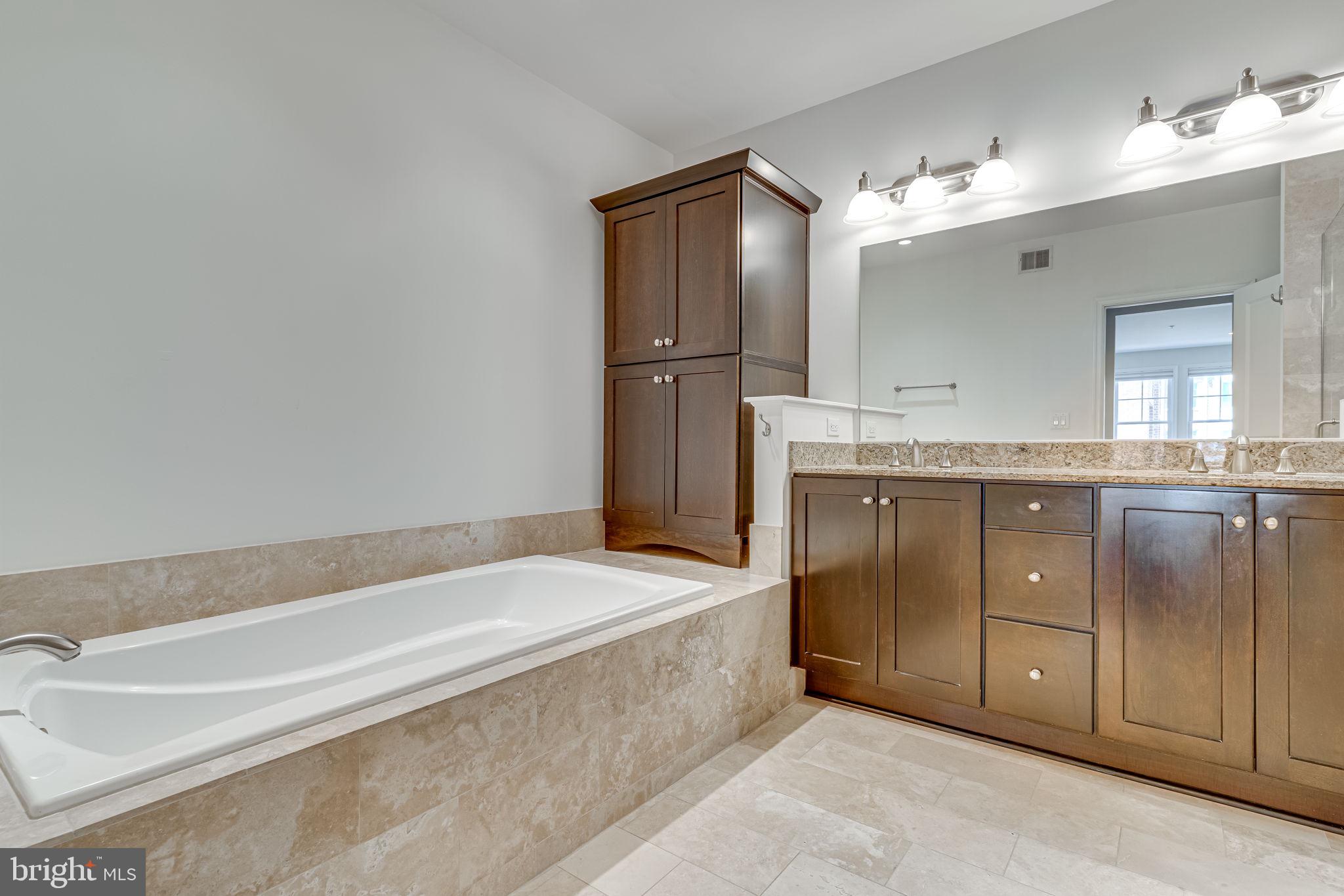 RHODES HILL SQUARE - Residential Lease