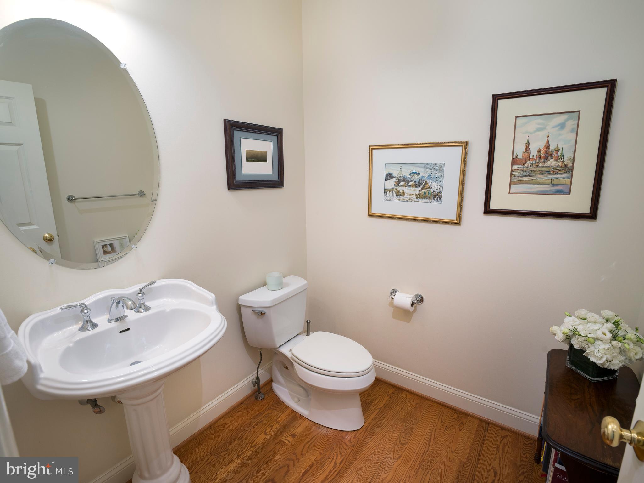 WHITEGATE - Residential