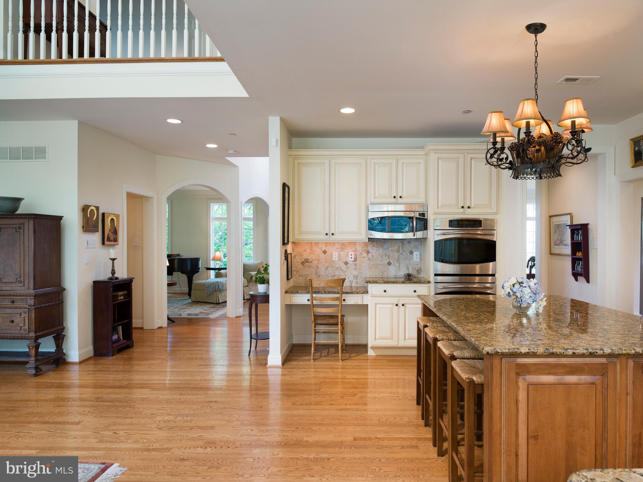 WHITEGATE - Residential