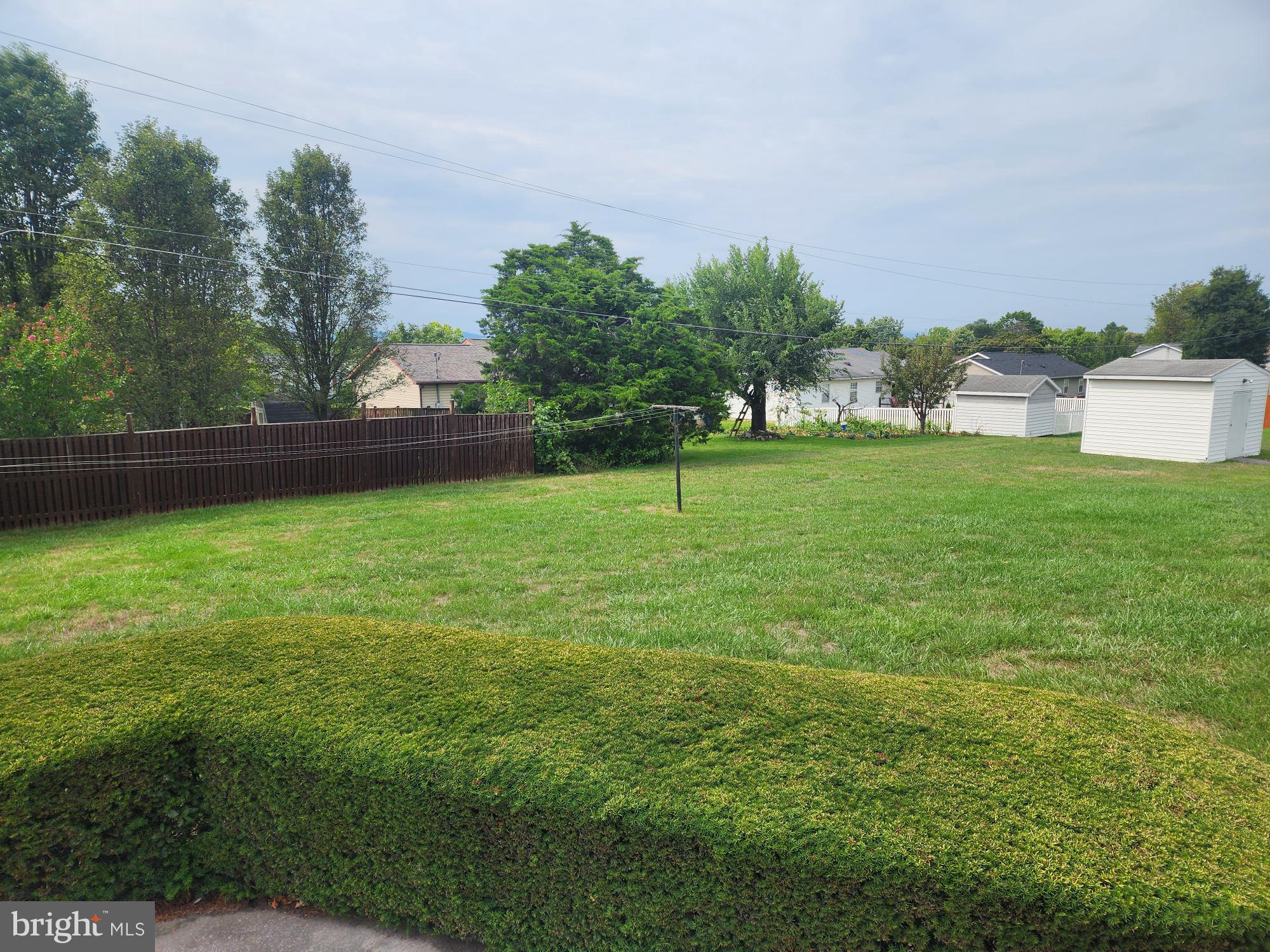 SKY-LIN PARK - Residential