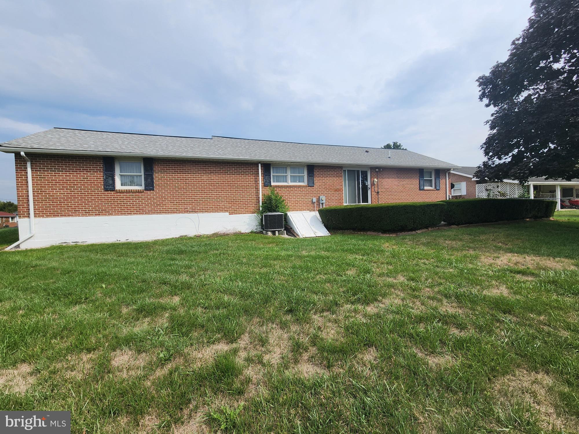 SKY-LIN PARK - Residential