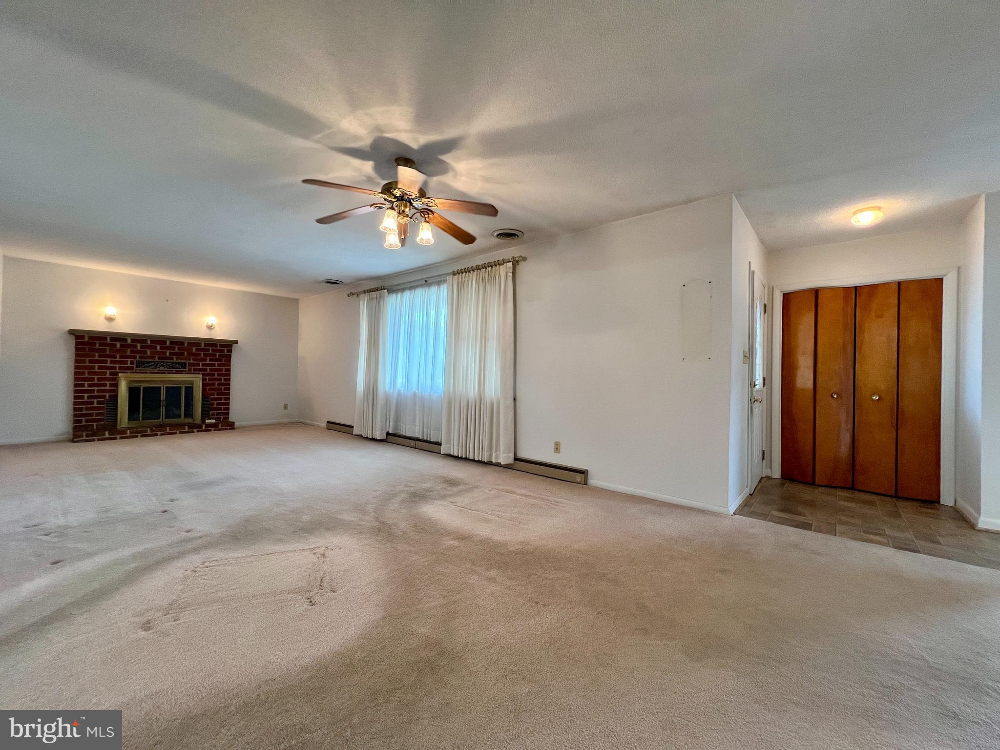 SKY-LIN PARK - Residential