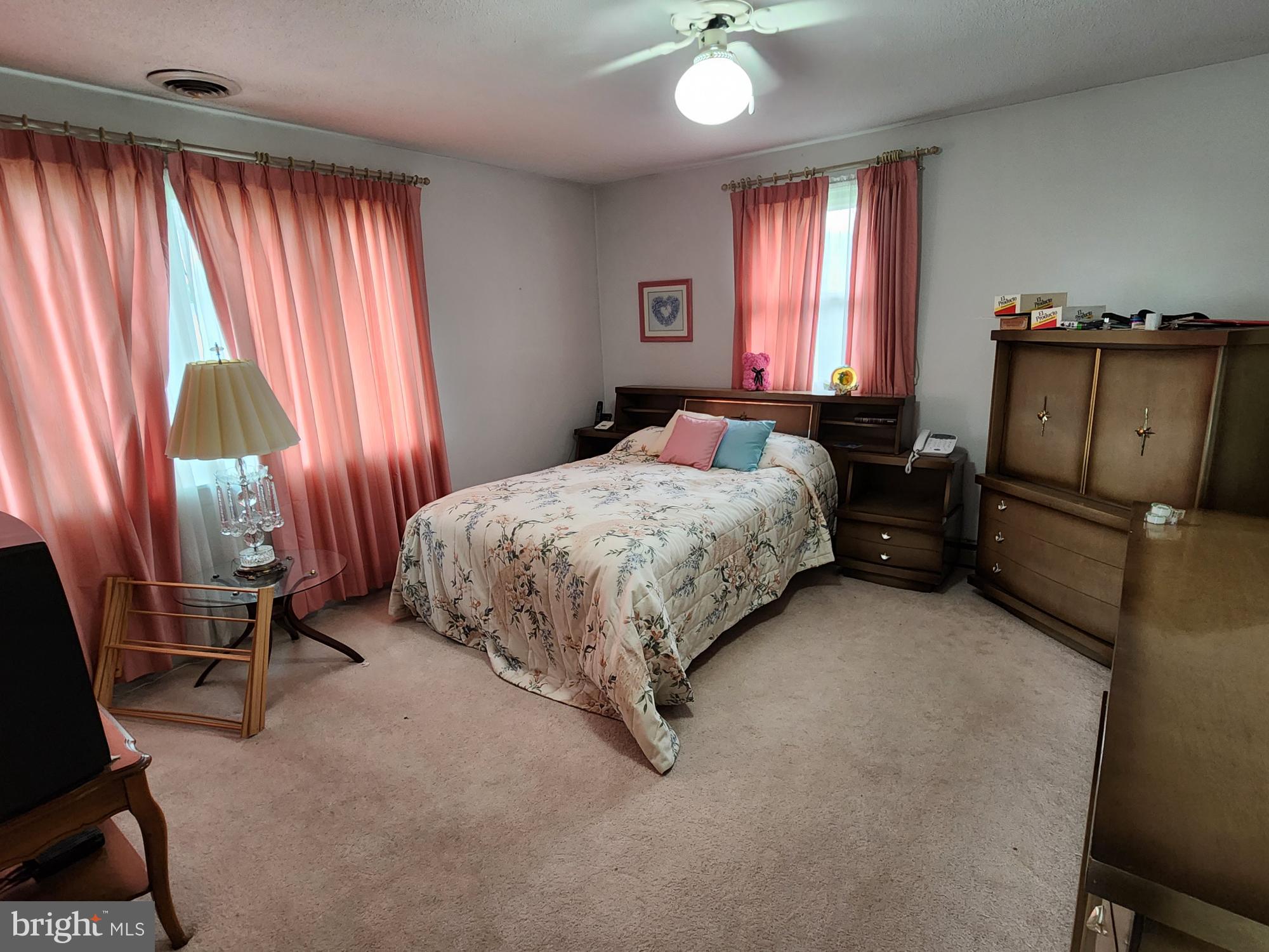 SKY-LIN PARK - Residential