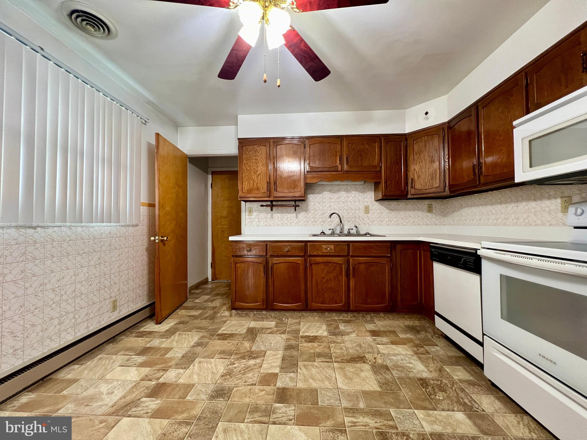 SKY-LIN PARK - Residential