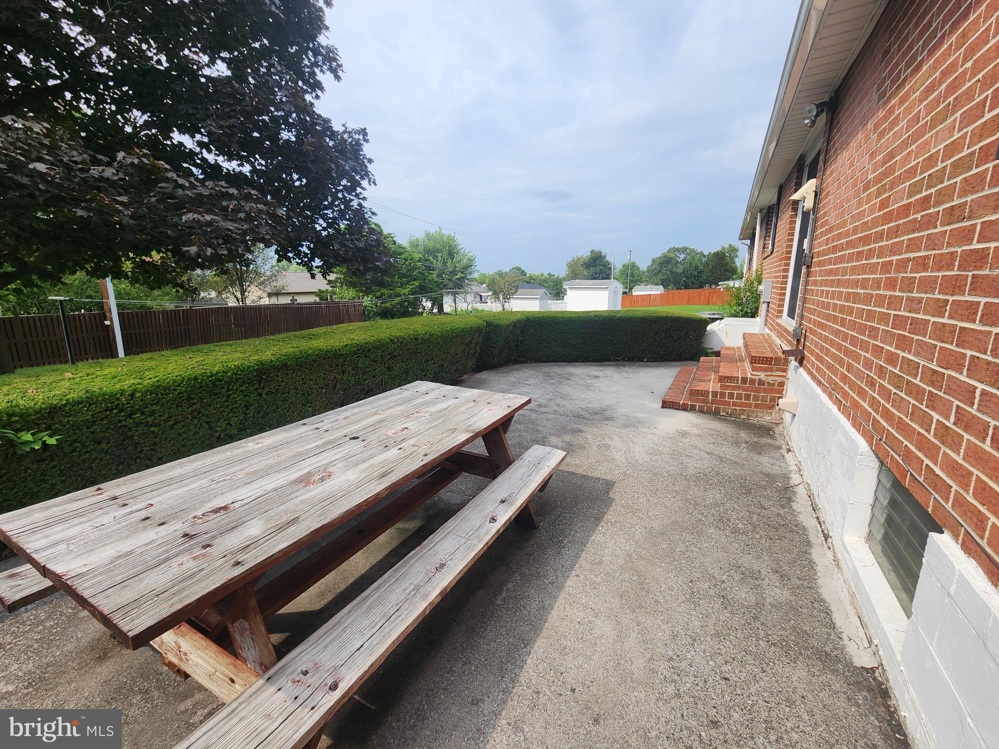 SKY-LIN PARK - Residential