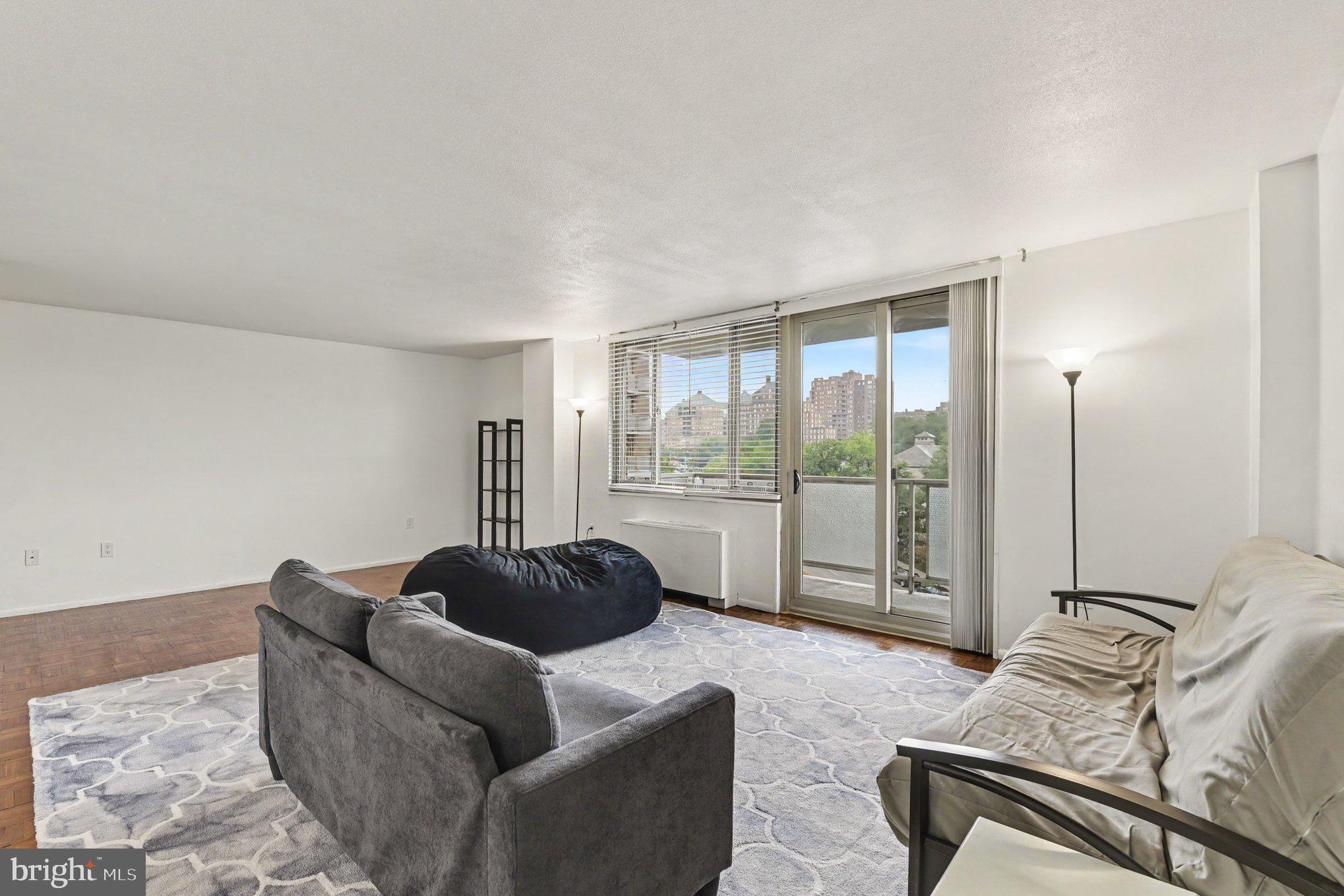 1 E UNIVERSITY PARKWAY E 602