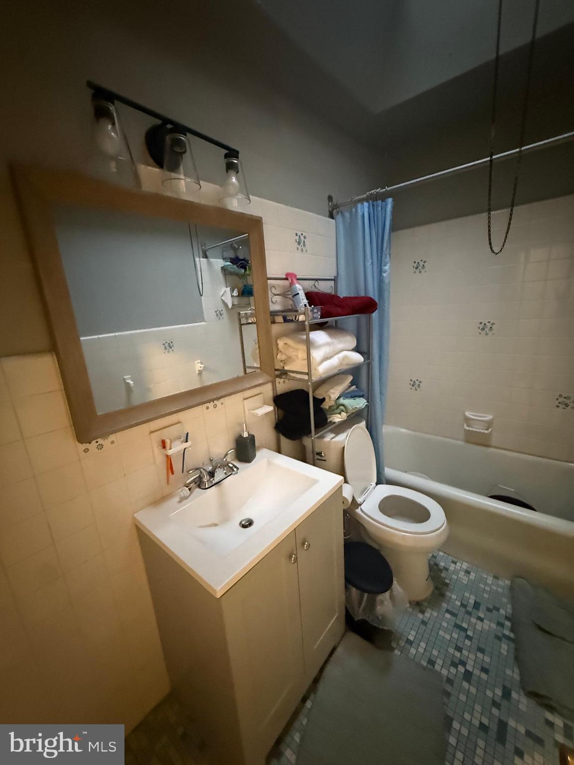 ELMWOOD PARK - Residential