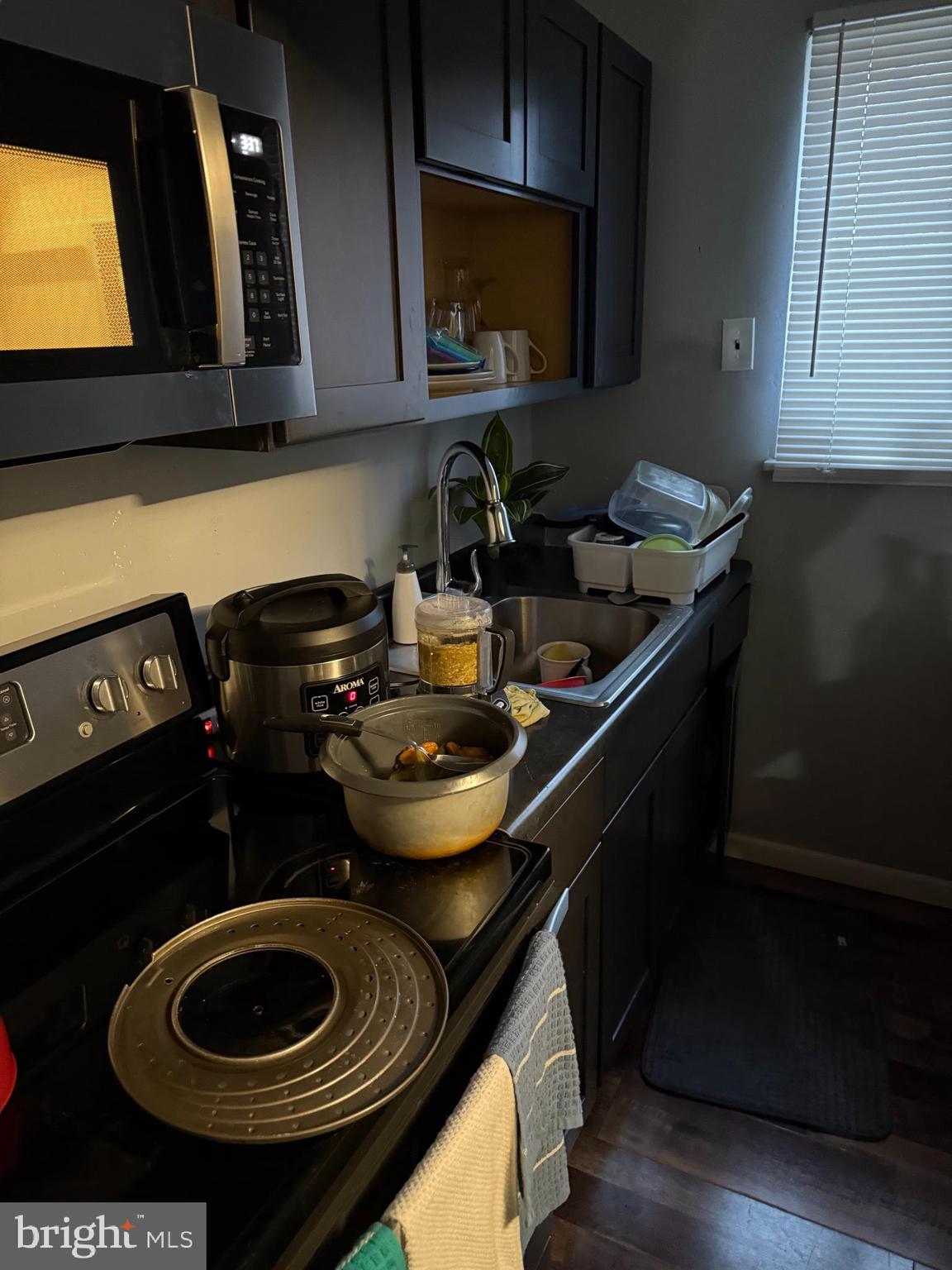 ELMWOOD PARK - Residential